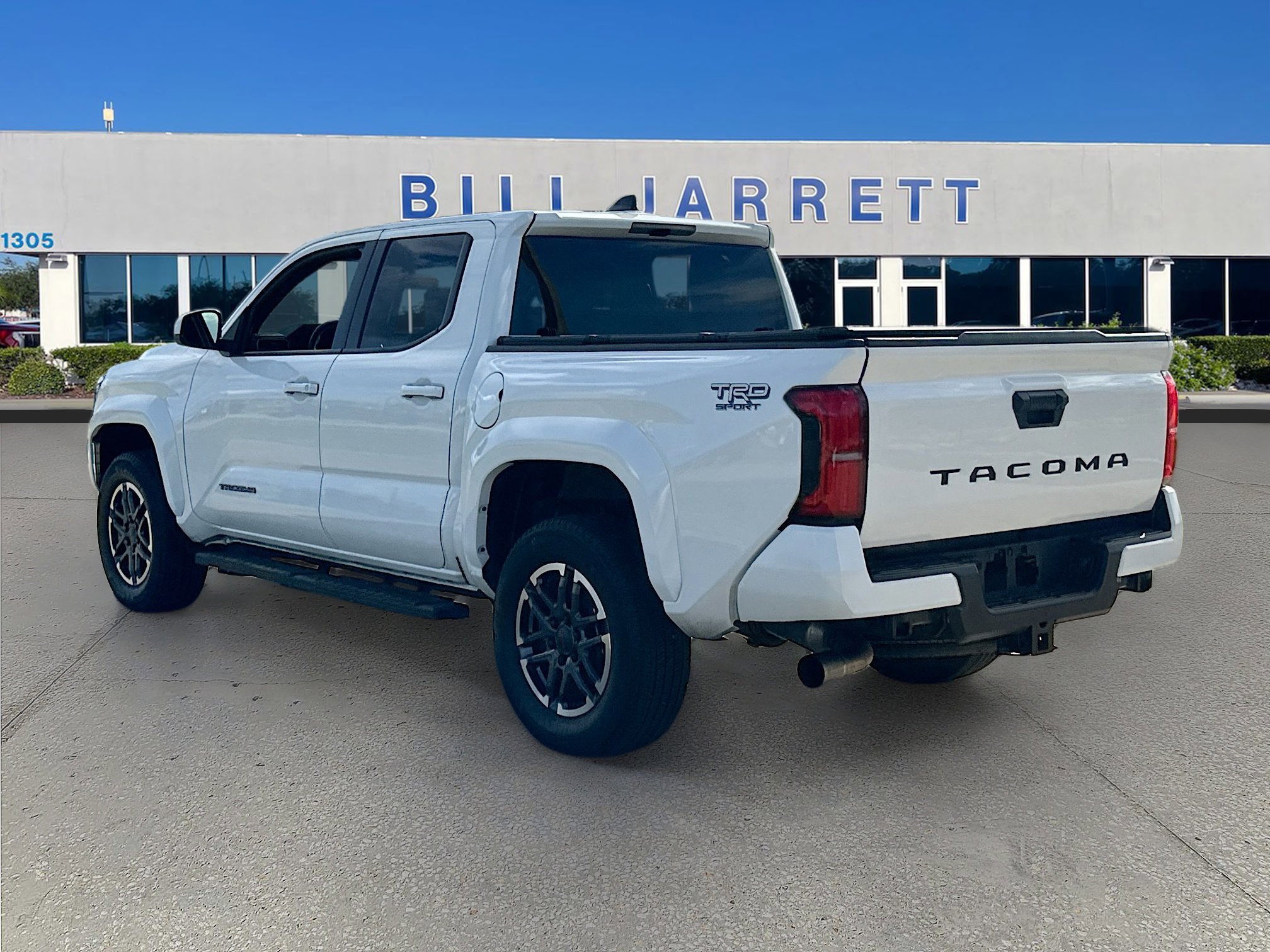 Used 2024 Toyota Tacoma TRD Sport image 3