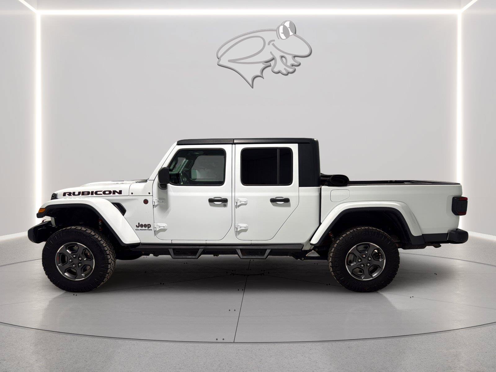 Used 2020 Jeep Gladiator Rubicon AWD/4WD image 2