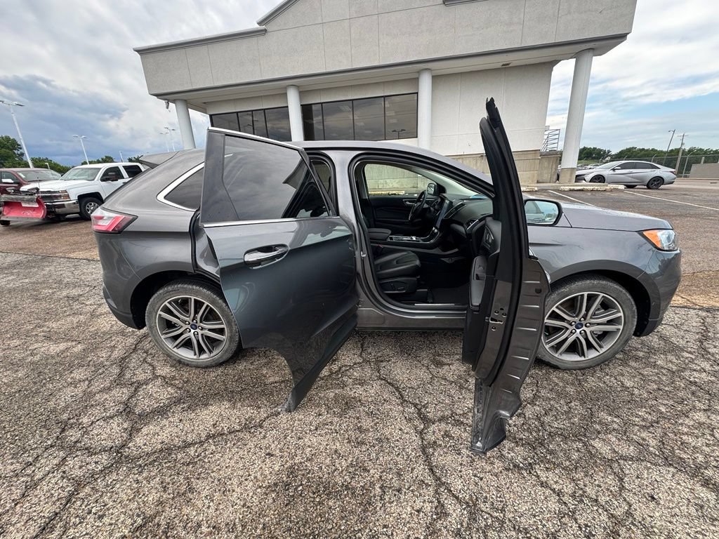 Certified 2022 Ford Edge Titanium w/ Equipment Group 301A AWD/4WD image 8