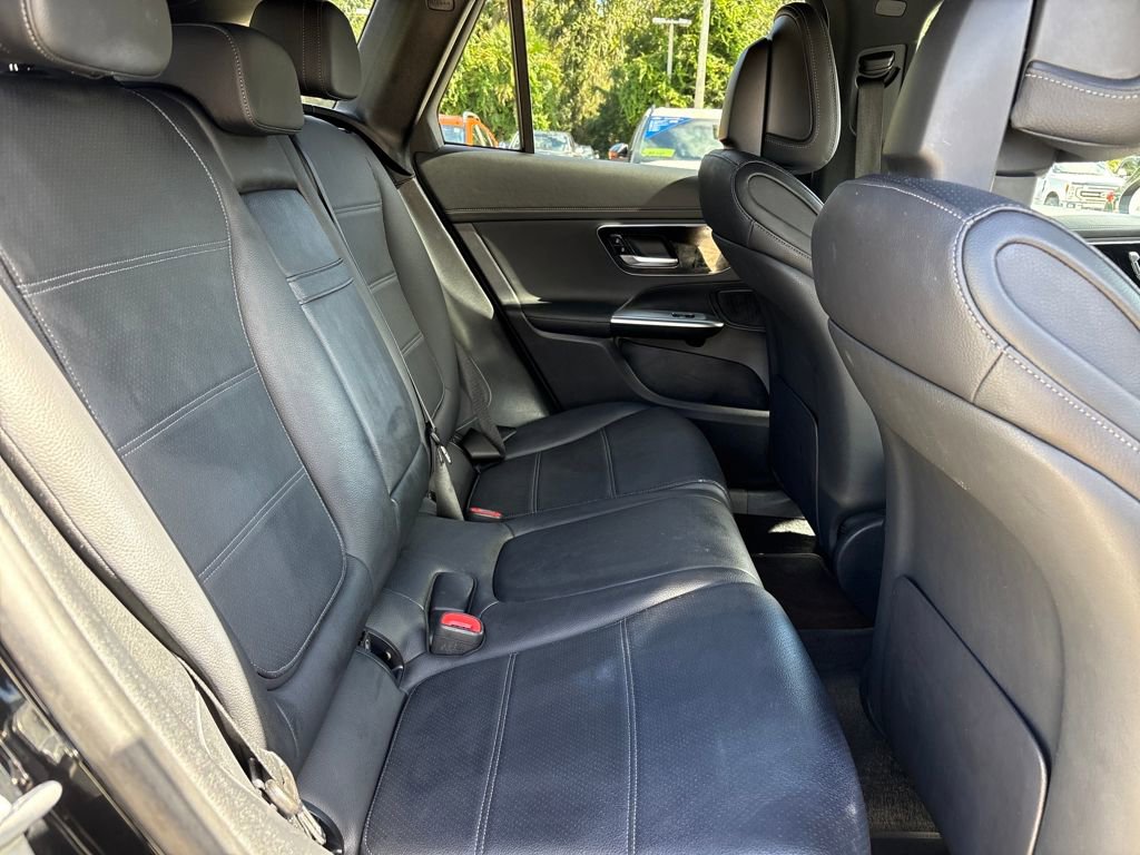 Used 2024 Mercedes-Benz GLC 300 4MATIC image 27
