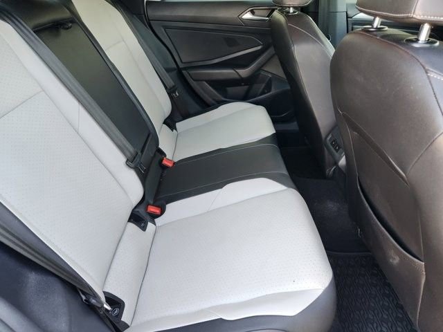 Used 2020 Volkswagen Jetta R-Line w/ R-Line Cold Weather Package image 31