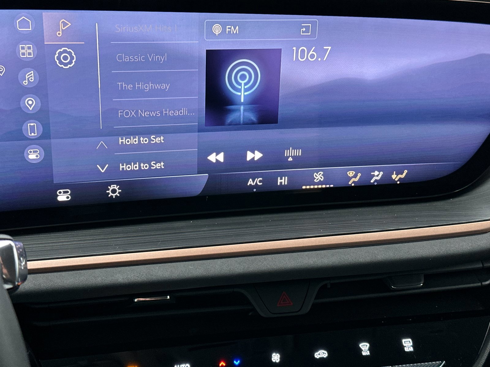 Used 2025 Buick Envision Sport Touring image 18