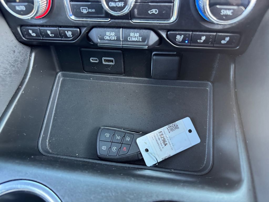 Used 2023 GMC Yukon XL AT4 w/ Technology Package image 23