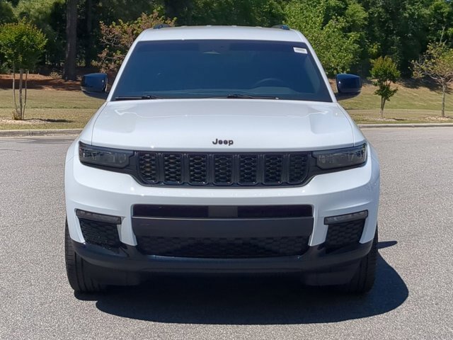 Used 2024 Jeep Grand Cherokee L Limited w/ Black Appearance Package AWD/4WD image 9