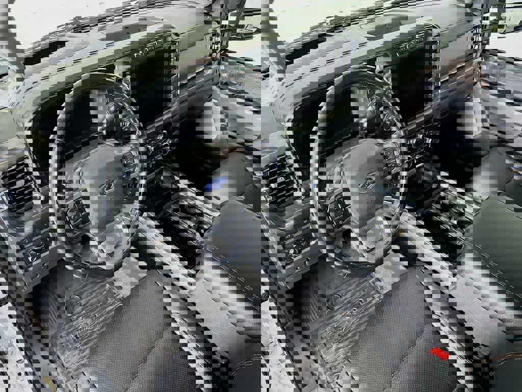 Certified 2023 Ford F250 Lariat w/ Lariat Ultimate Package image 9