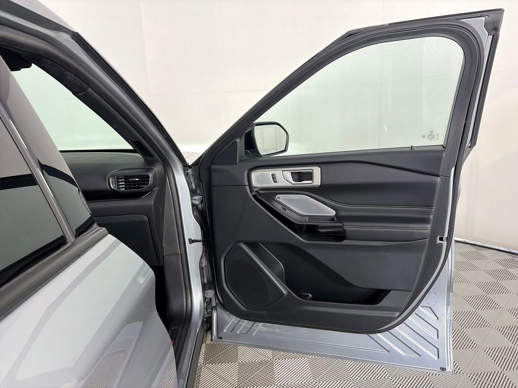 Certified 2023 Ford Explorer ST w/ Equipment Group 401A image 31