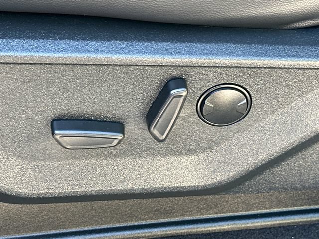 Certified 2025 Ford F150 Lariat AWD/4WD image 40