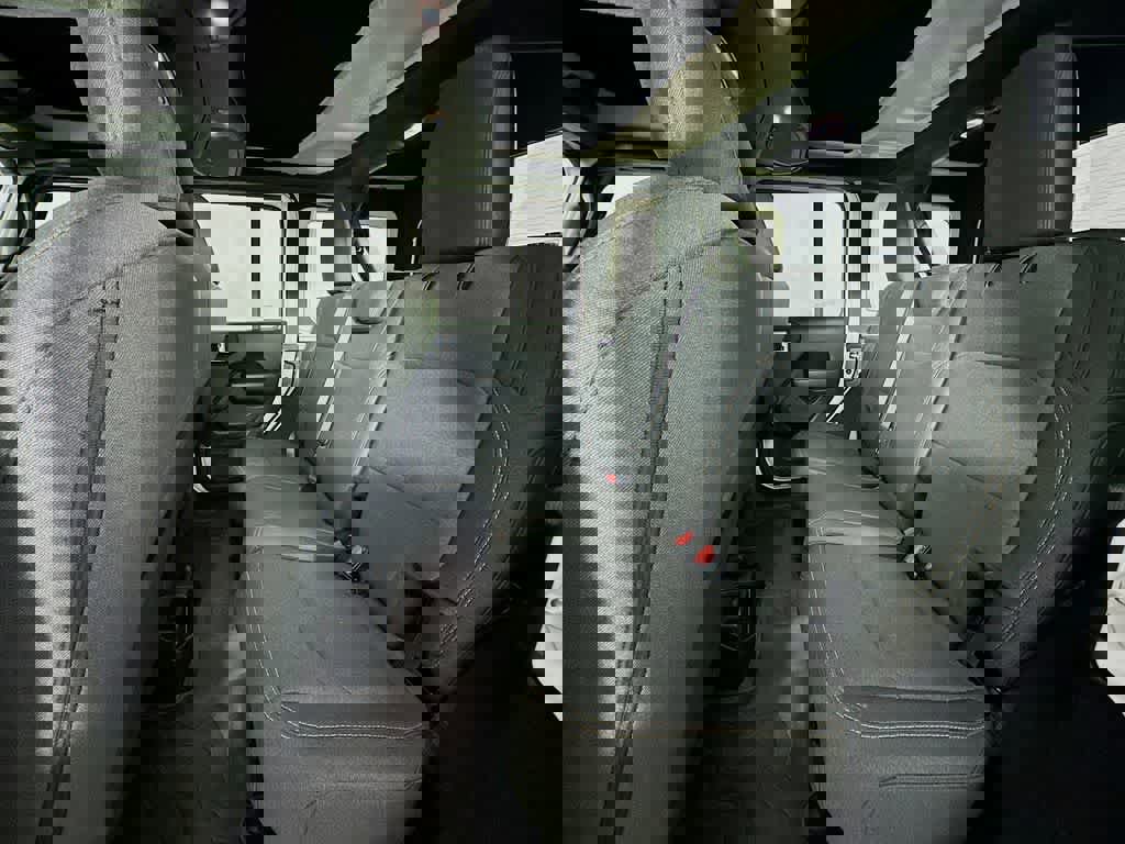 Used 2024 Jeep Wrangler Willys image 17