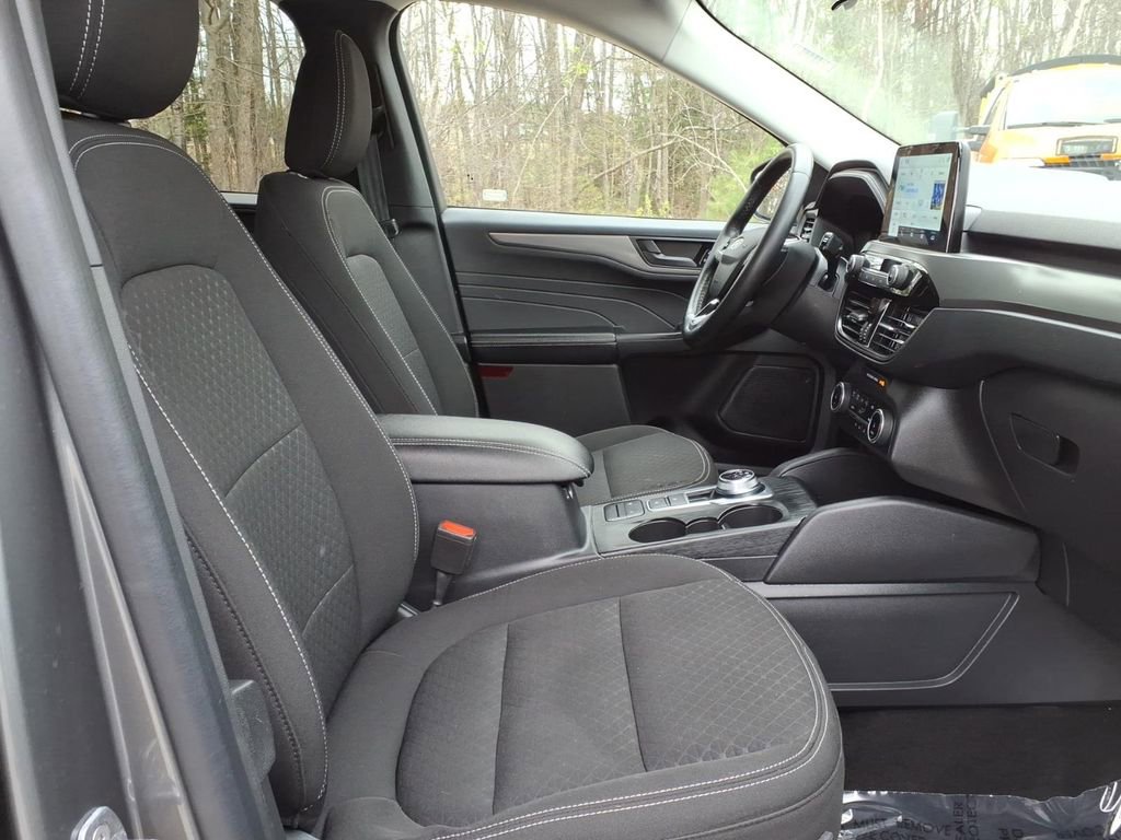 Certified 2024 Ford Escape Active AWD/4WD image 10