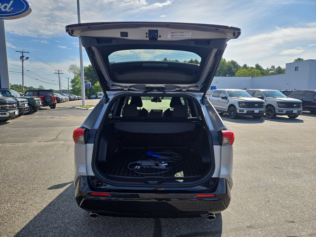 Used 2024 Toyota RAV4 SE w/ Weather & Moonroof Package AWD/4WD image 3
