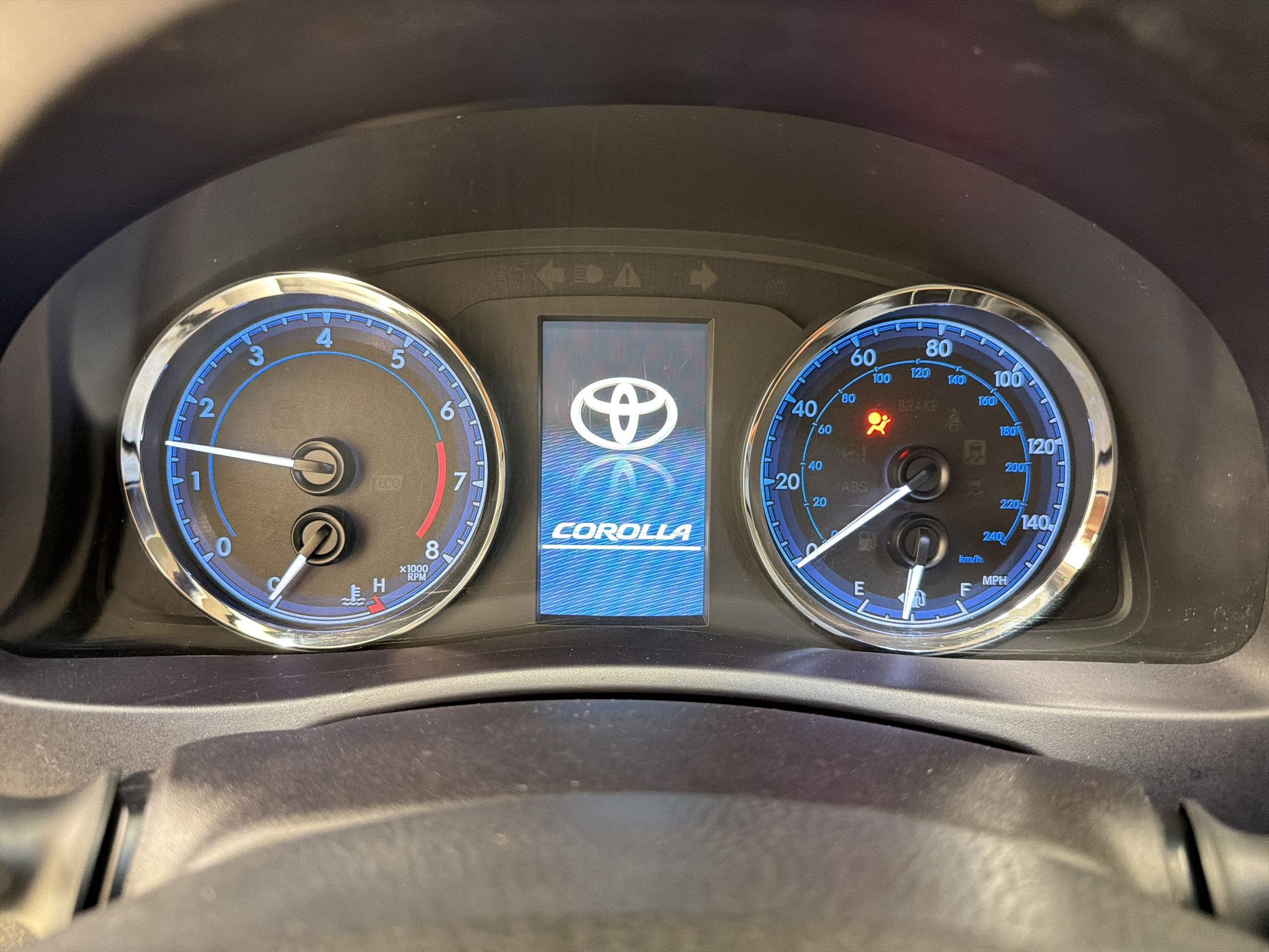 Used 2019 Toyota Corolla SE FWD image 18