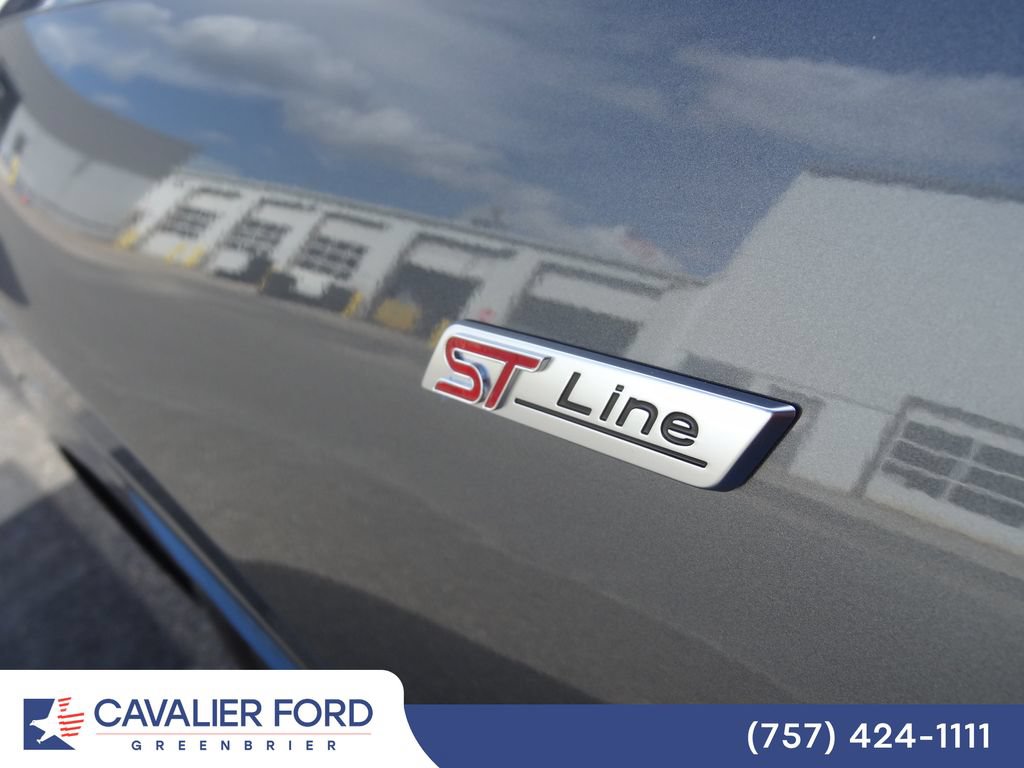 Certified 2023 Ford Escape ST-Line w/ Tech Pack #1 AWD/4WD image 19