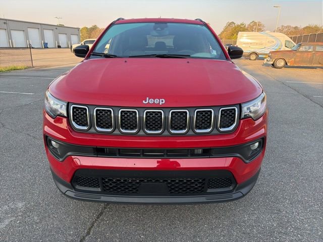 Used 2023 Jeep Compass Latitude image 8