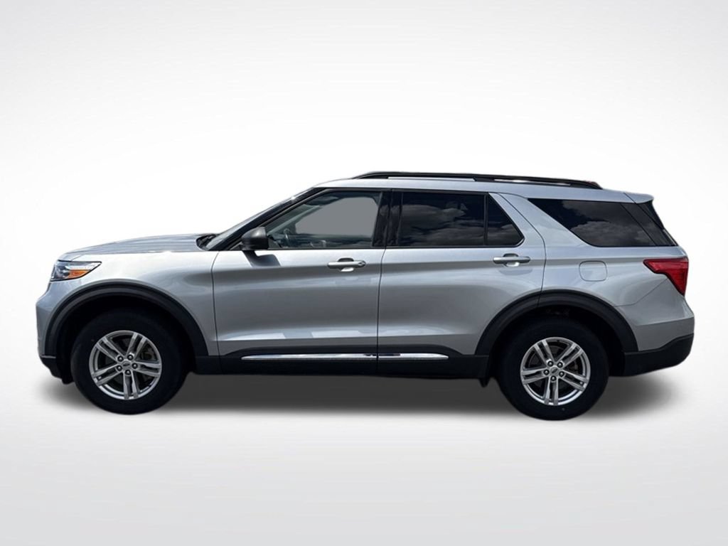 Certified 2020 Ford Explorer XLT w/ Comfort Package AWD/4WD image 3