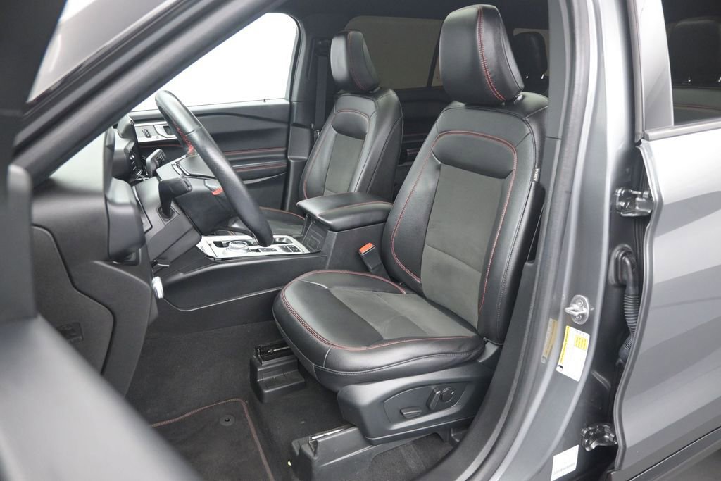 Certified 2023 Ford Explorer ST-Line w/ Class IV Trailer Tow Package RWD image 19