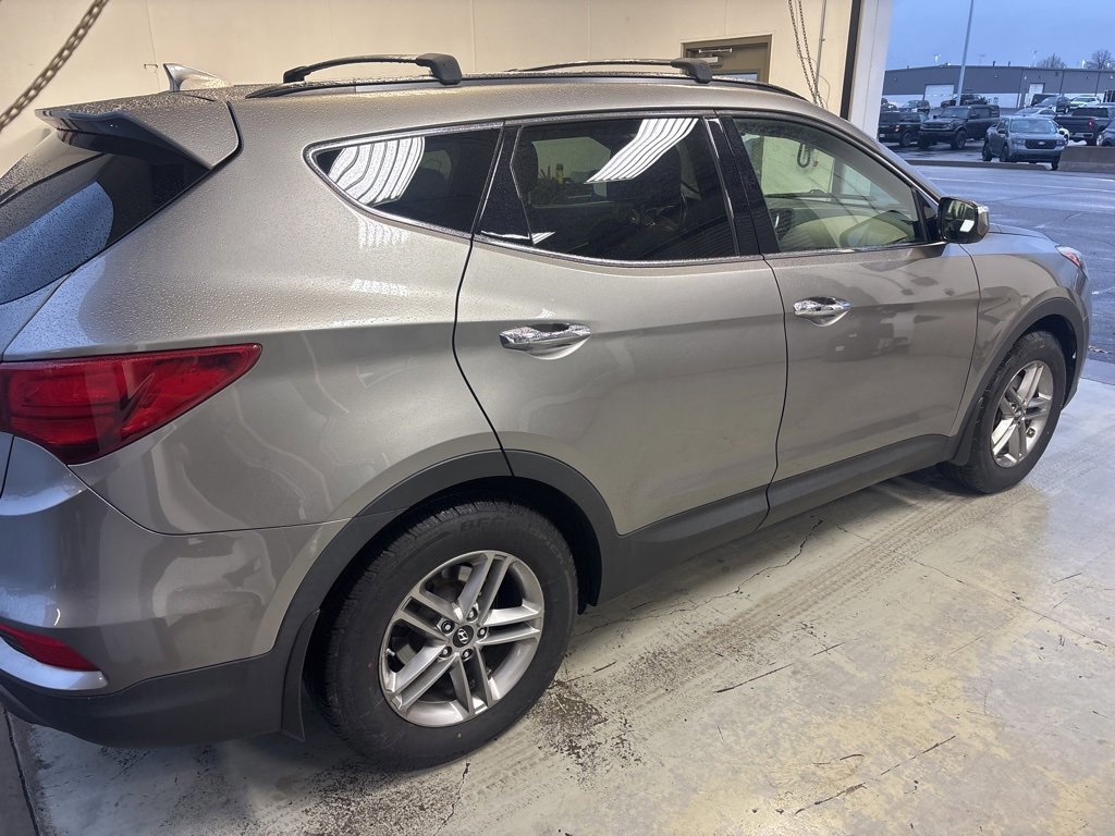 Used 2018 Hyundai Santa Fe Sport image 2