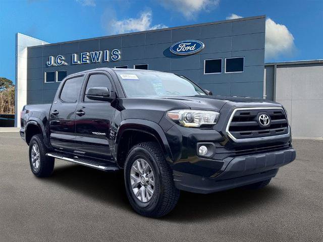 Used 2017 Toyota Tacoma SR5 w/ Tow Package RWD image 1