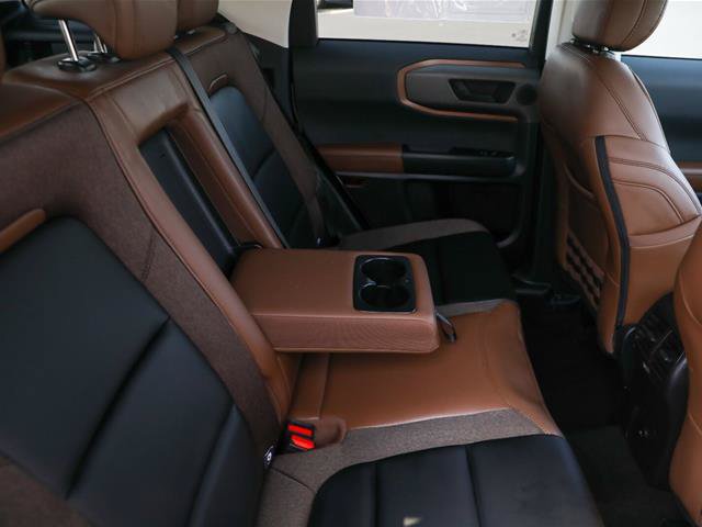 Certified 2025 Ford Bronco Sport Outer Banks w/ Outer Banks Tech Package+ AWD/4WD image 32