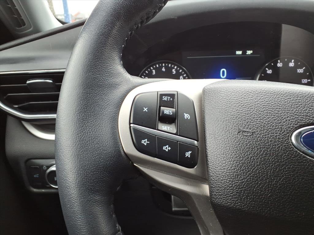 Certified 2022 Ford Explorer XLT w/ Equipment Group 202A image 17