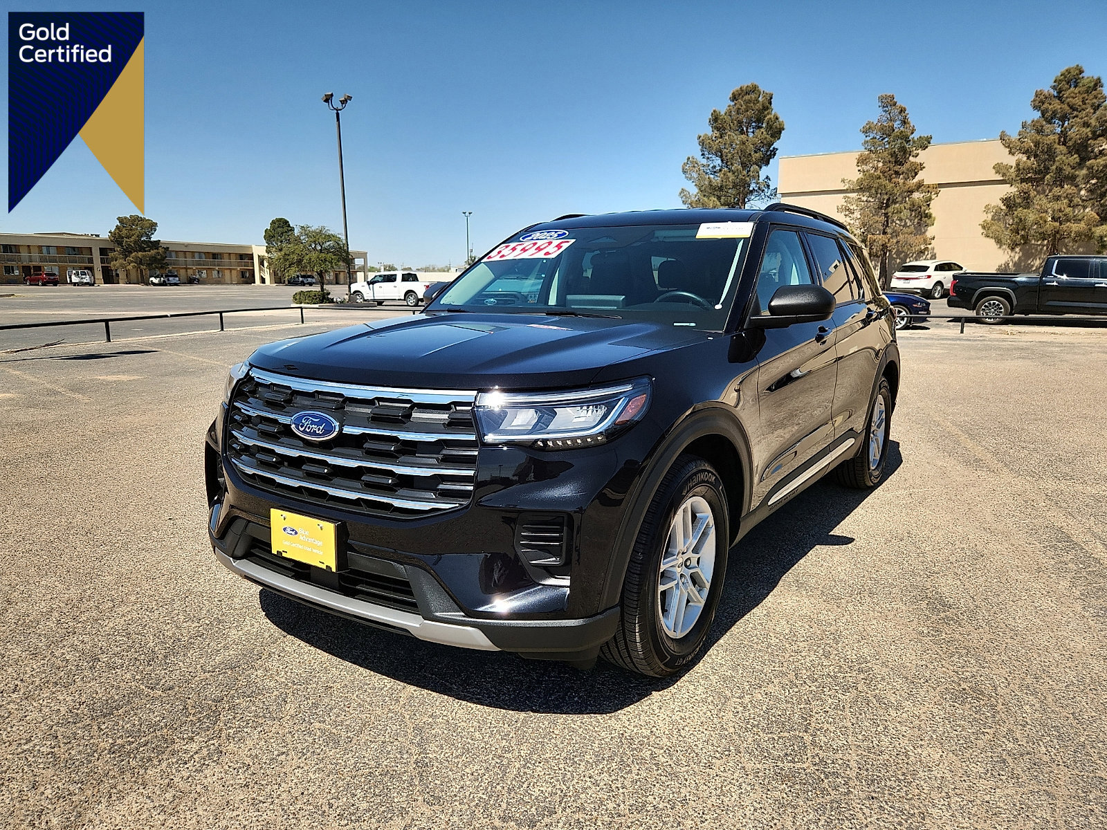 Certified 2025 Ford Explorer Active image 1