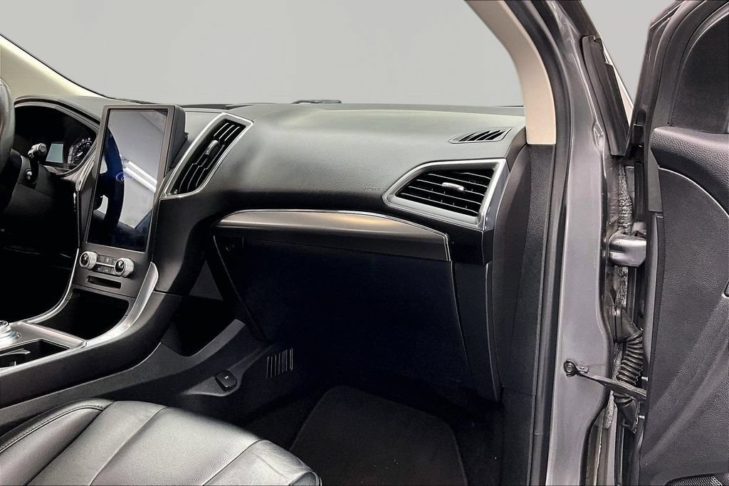 Certified 2022 Ford Edge Titanium AWD/4WD image 17