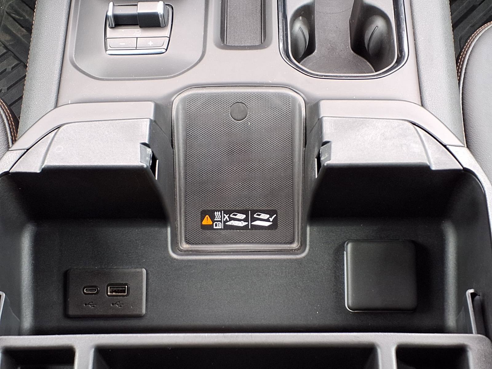 Used 2024 GMC Sierra 1500 AT4 w/ Technology Package AWD/4WD image 15
