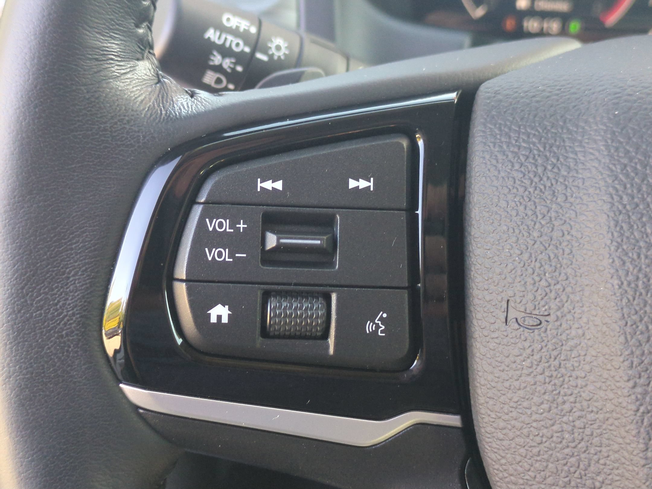 Used 2025 Honda Odyssey Elite image 15
