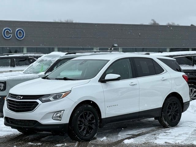 Used 2020 Chevrolet Equinox LT w/ Driver Convenience Package image 2