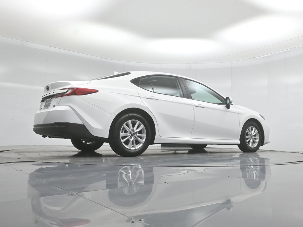 Used 2025 Toyota Camry LE FWD image 42