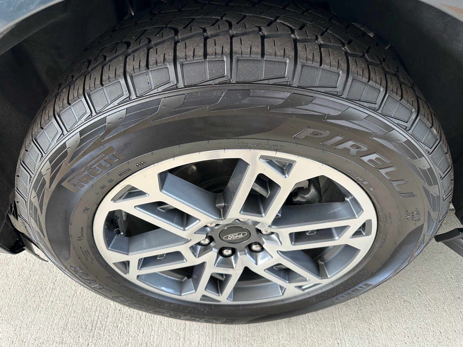 Certified 2025 Ford Expedition Active AWD/4WD image 5