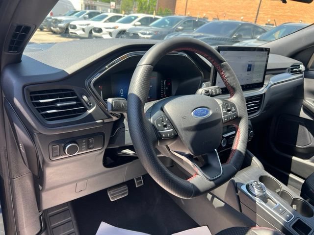 Certified 2023 Ford Escape ST-Line w/ Tech Pack #1 AWD/4WD image 7