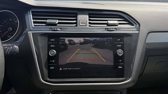 Used 2020 Volkswagen Tiguan SE w/ Panoramic Sunroof Package AWD/4WD image 20
