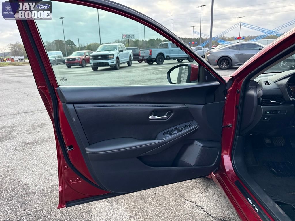 Used 2024 Nissan Sentra SV w/ Lighting Package FWD image 11
