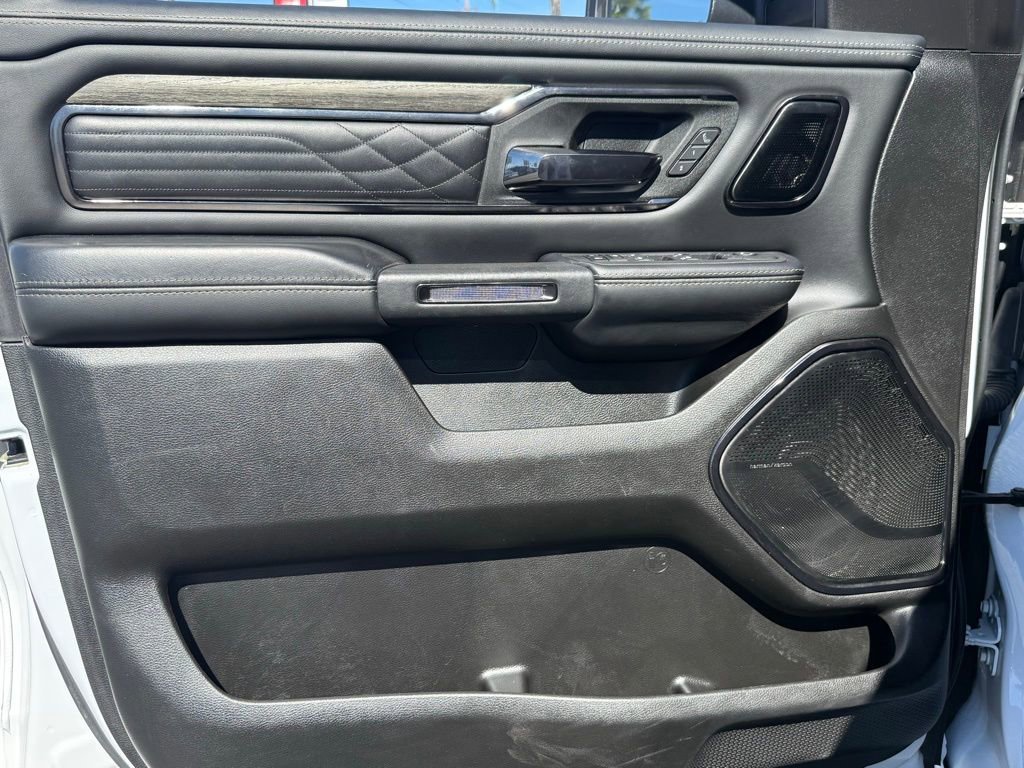 Used 2025 RAM 1500 Limited w/ Trailer Tow Group AWD/4WD image 14