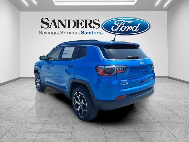Used 2025 Jeep Compass Limited AWD/4WD image 4