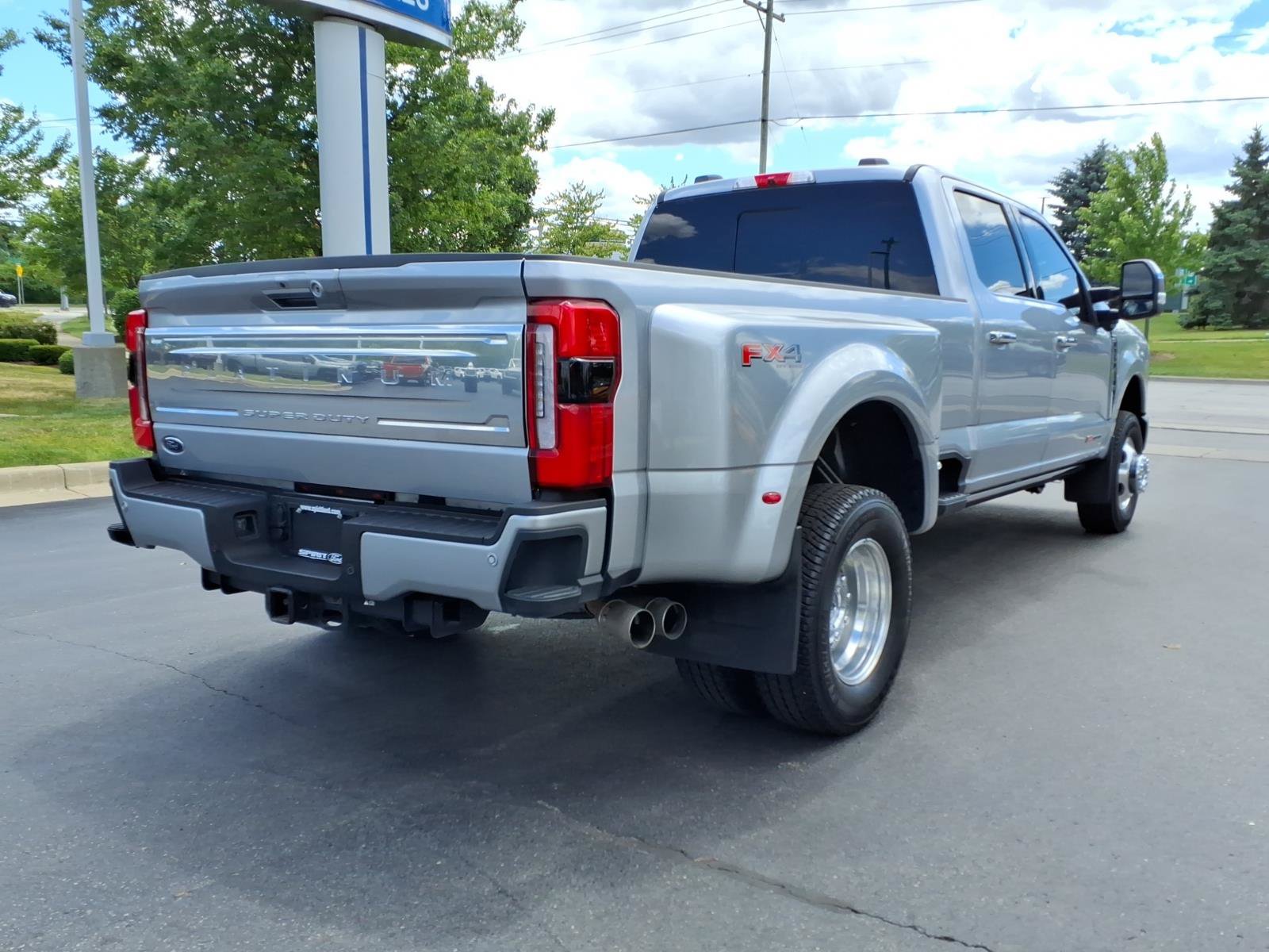 Certified 2024 Ford F350 Platinum AWD/4WD image 12