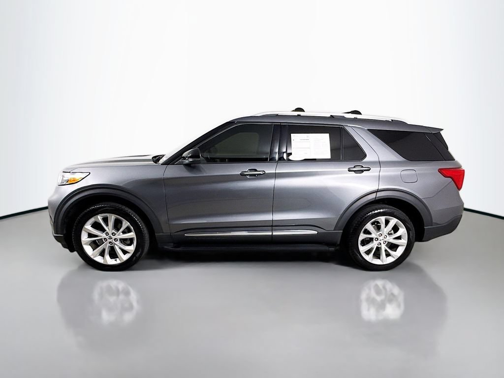 Certified 2024 Ford Explorer Platinum w/ Technology Package AWD/4WD image 11