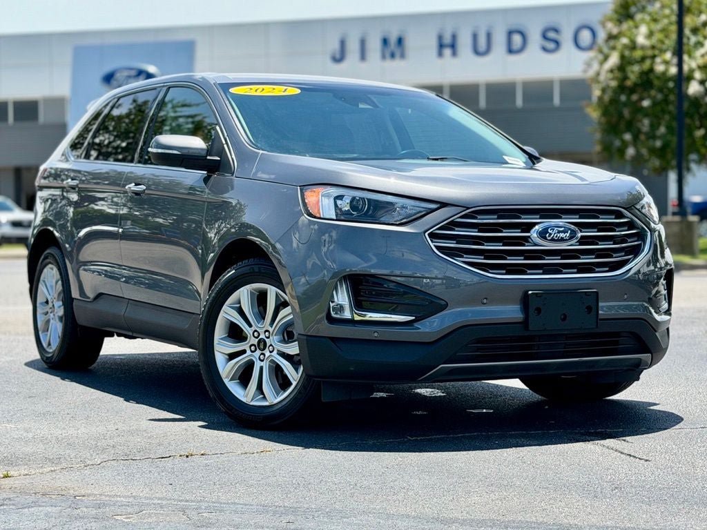 Certified 2024 Ford Edge Titanium AWD/4WD image 2