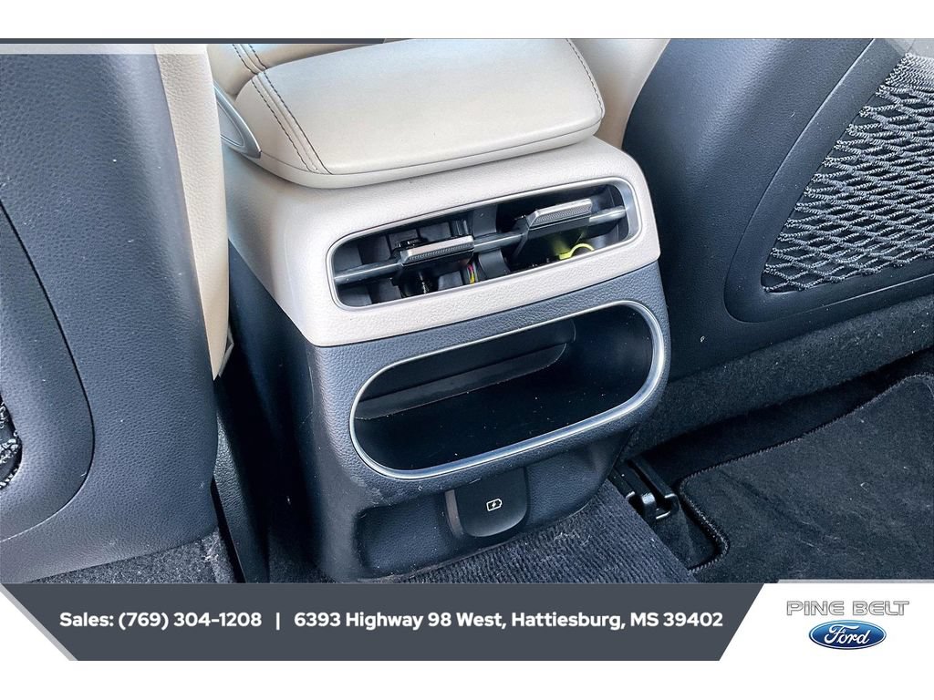 Used 2023 Genesis GV70 2.5T w/ Select Package AWD/4WD image 25