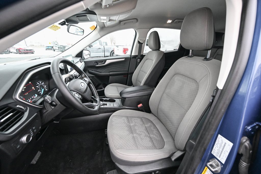 Certified 2022 Ford Escape SE w/ SE Sport Appearance Package image 19