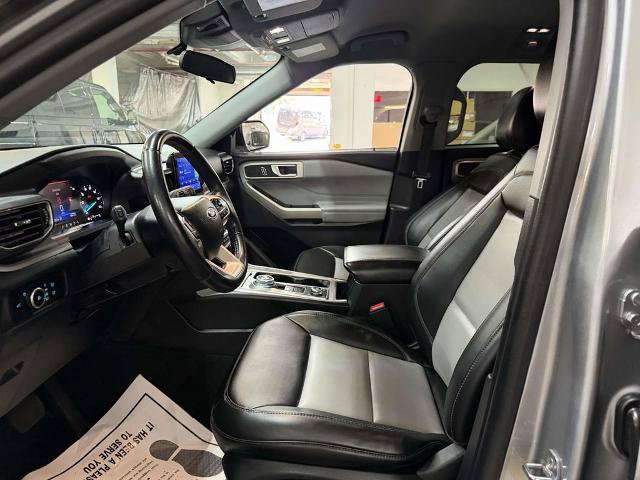 Certified 2023 Ford Explorer XLT w/ Equipment Group 202A AWD/4WD image 17