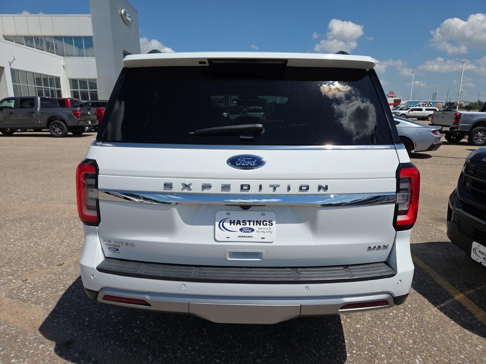 Certified 2023 Ford Expedition Max Limited AWD/4WD image 4