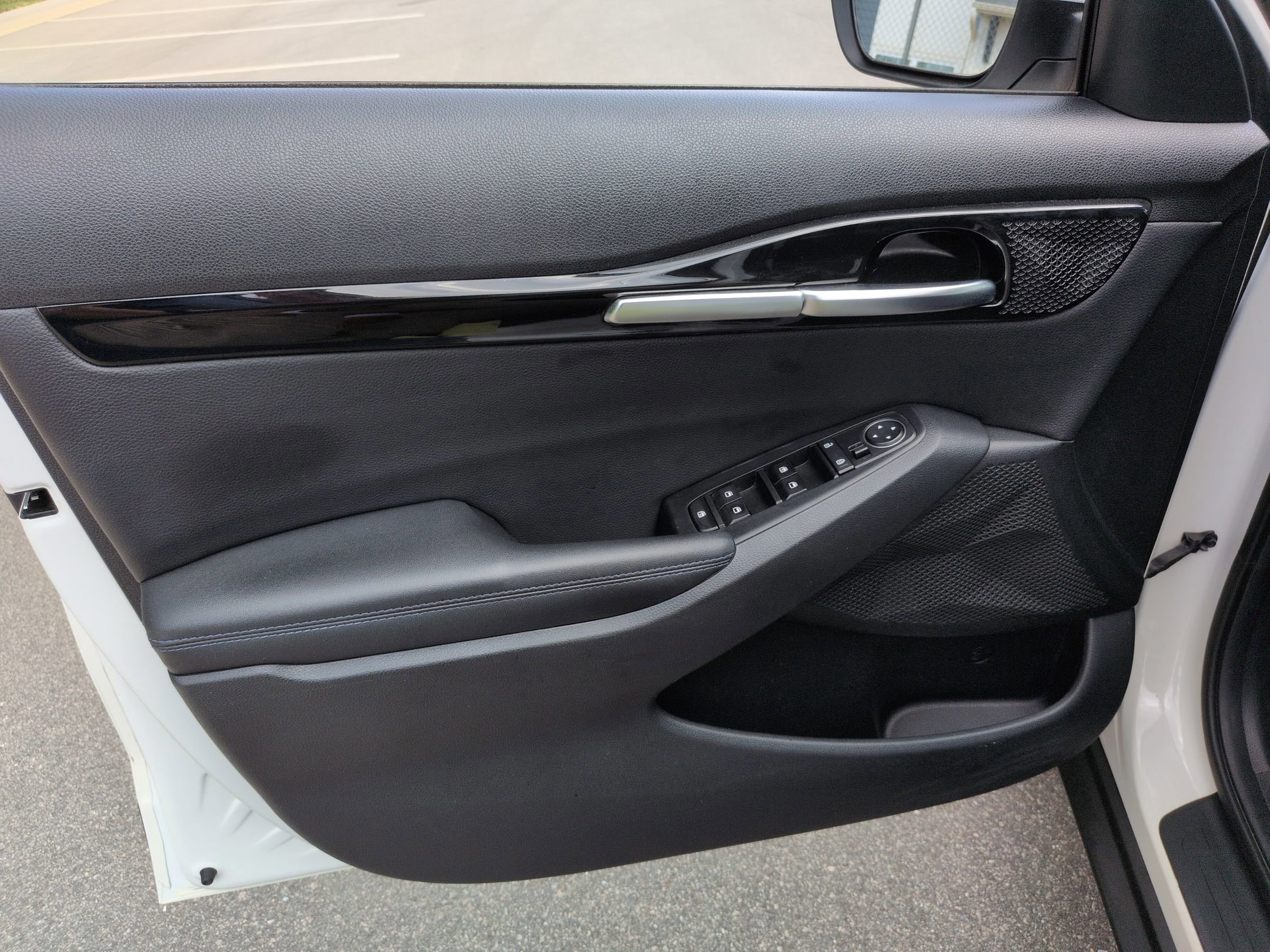 Used 2023 Kia Seltos S w/ Navigation Package image 13