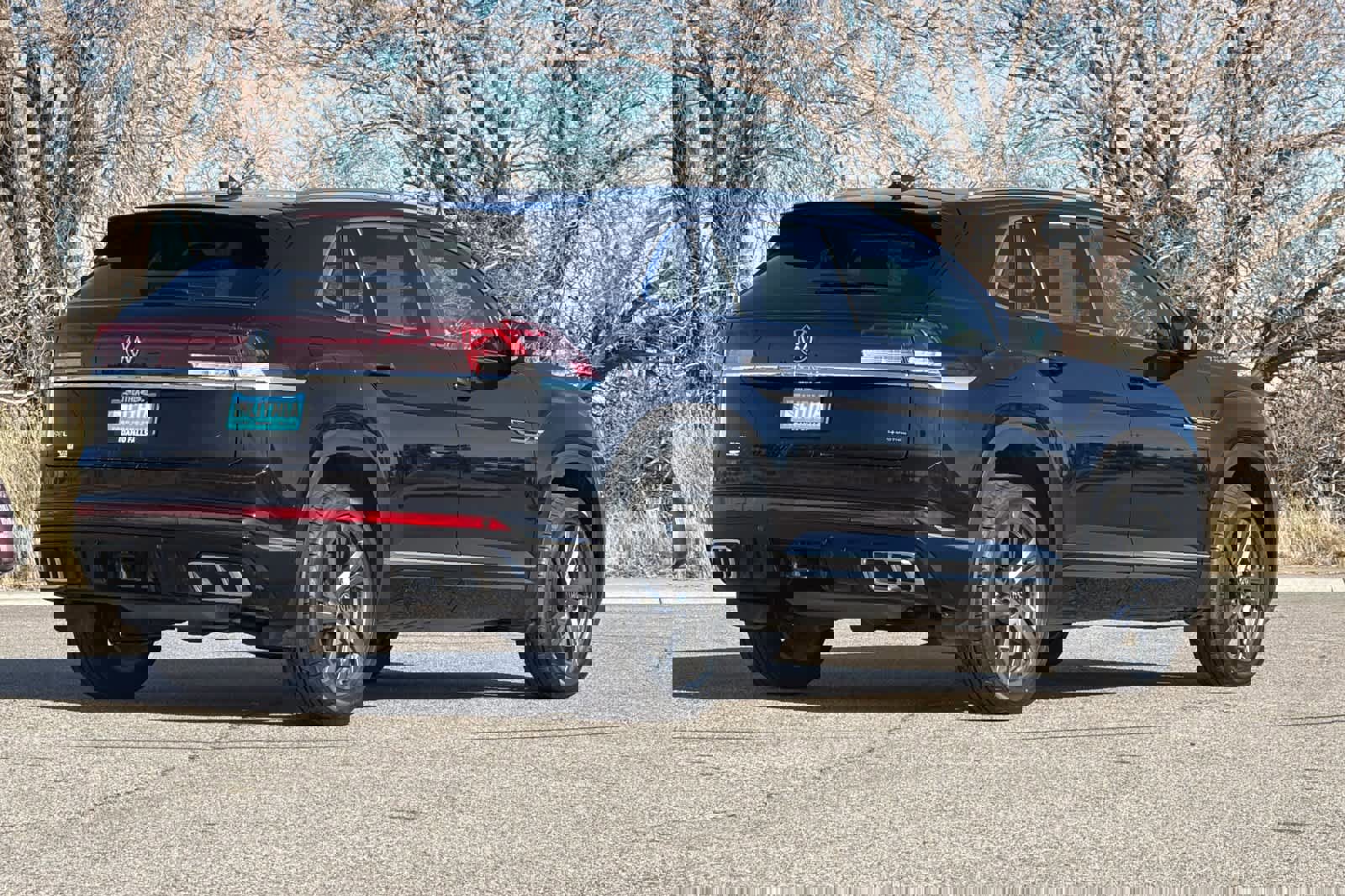 Used 2024 Volkswagen Atlas Cross Sport SEL R-Line image 5