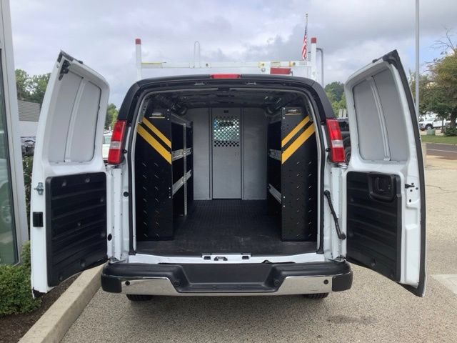 Used 2026 GMC Savana 2500 w/ Driver Convenience Package RWD image 14