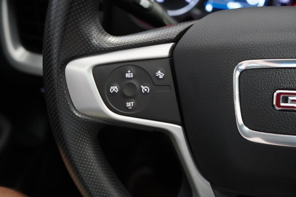 Used 2024 GMC Terrain SLE AWD/4WD image 32