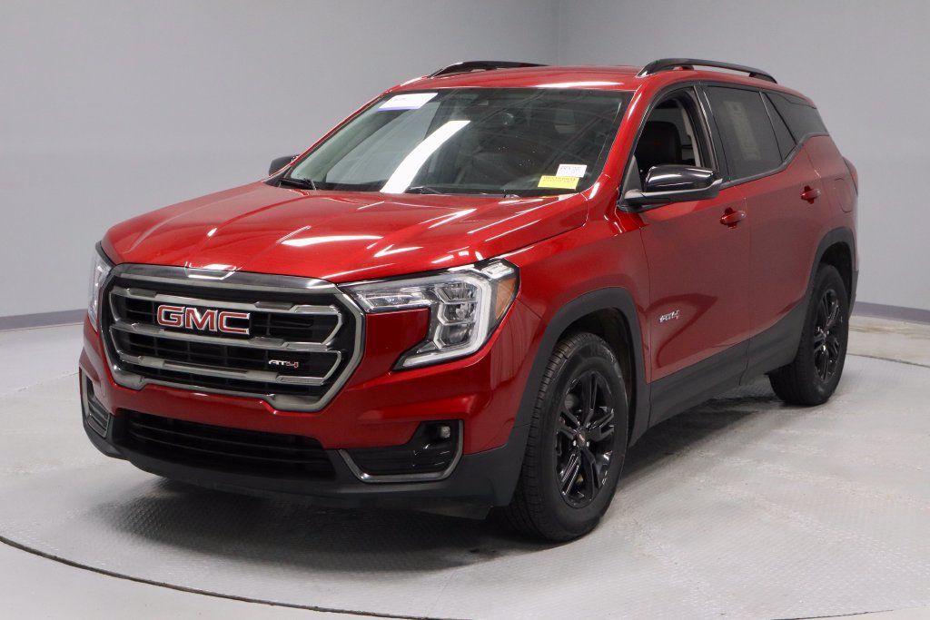 Used 2024 GMC Terrain AT4 w/ LPO, Floor Liner Package AWD/4WD image 7