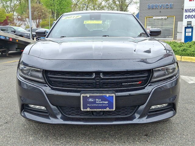 Used 2017 Dodge Charger R/T w/ Premium Group RWD image 6