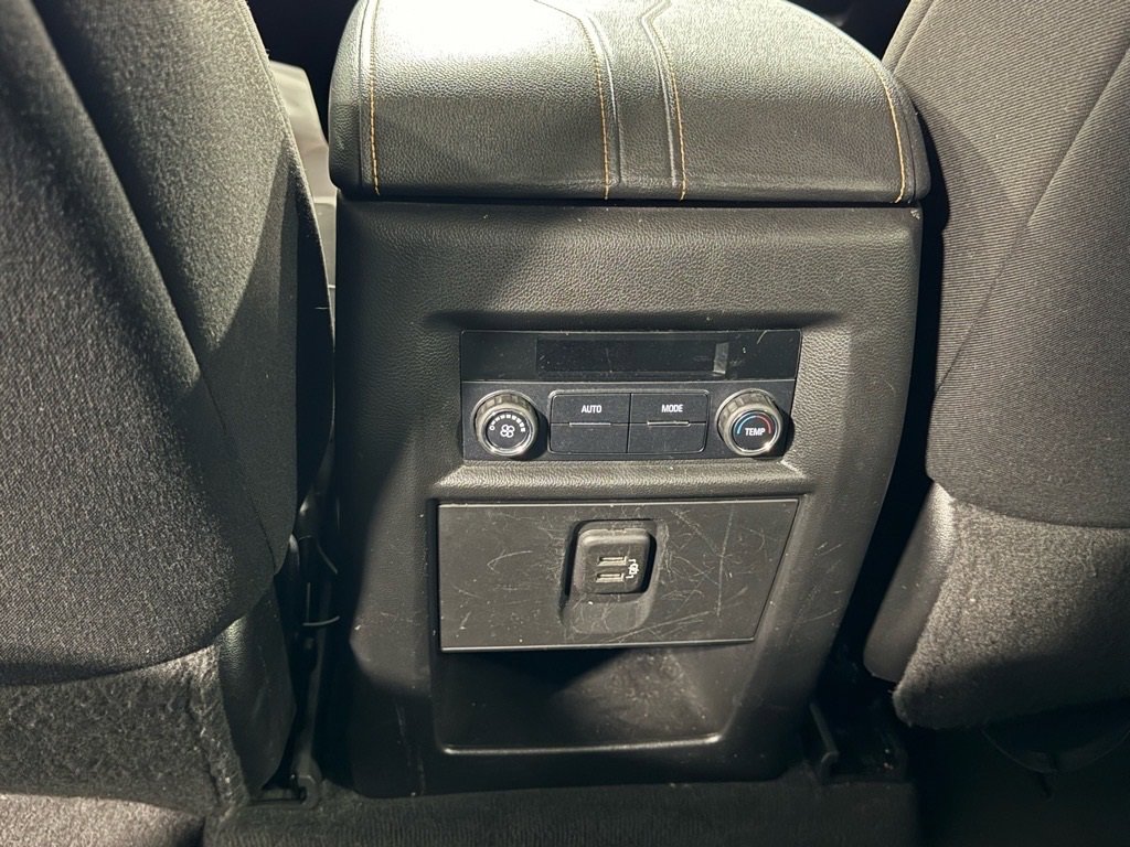 Used 2021 Chevrolet Traverse LS image 13