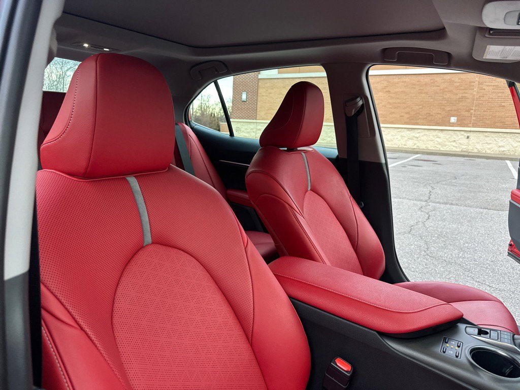 Used 2021 Toyota Camry XSE image 30